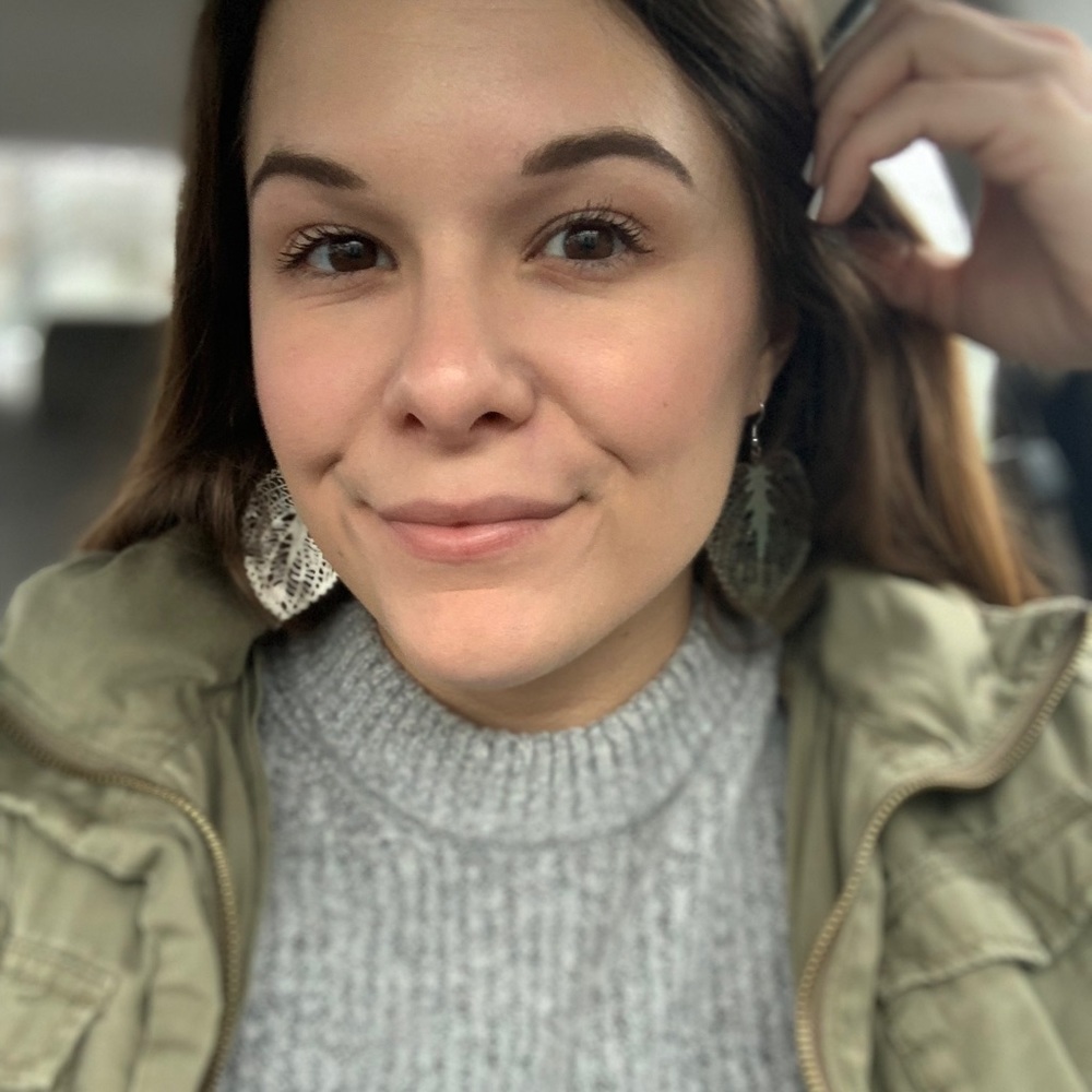 Meet your Posher, Emily